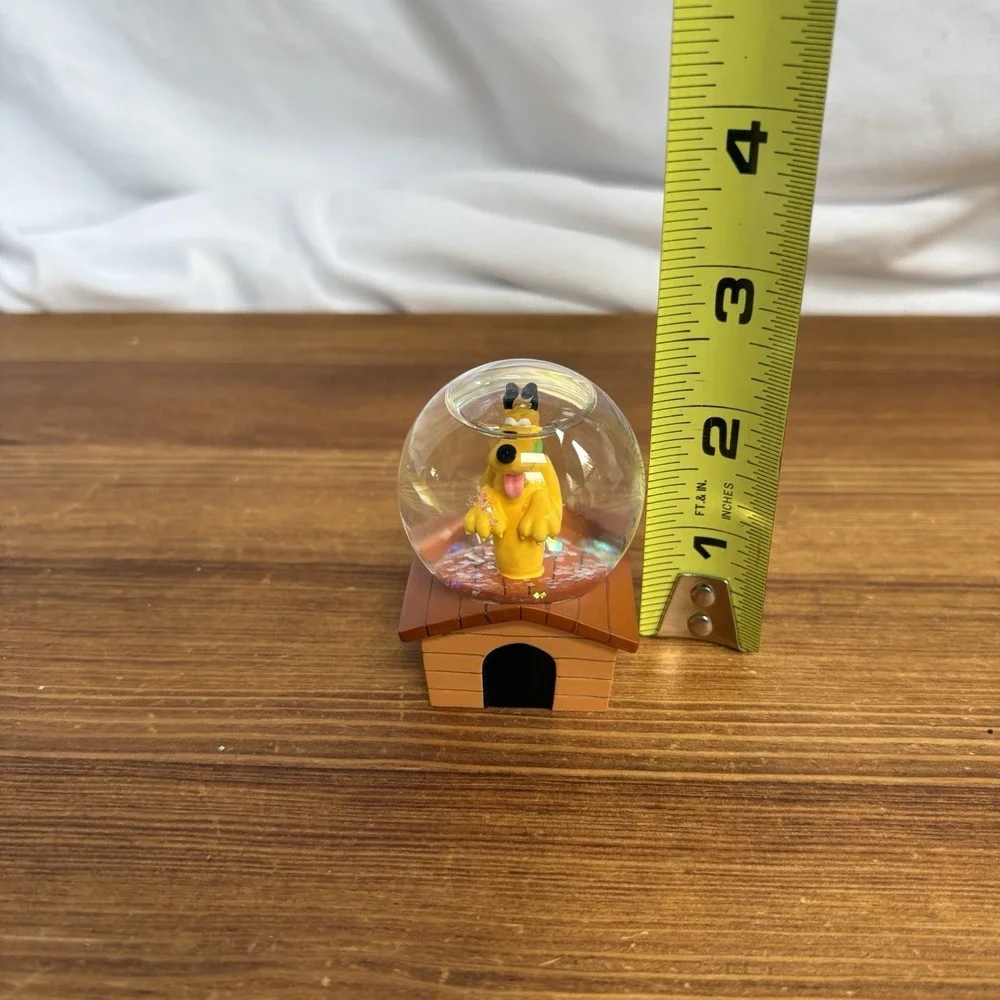Disney Pluto Snow Globe Doghouse Mini Water Globe Figurine Collectible 2.5